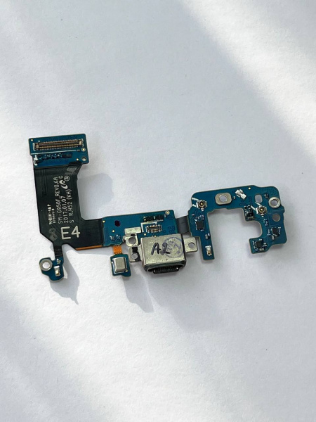 Шлейф Samsung Galaxy S8 (SM-G950F) с разъемом З.У. микрофоном