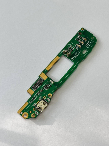 Нижняя плата HTC Desire 816G Dual Sim с разъемом зарядки (micro-USB) и микрофоном
